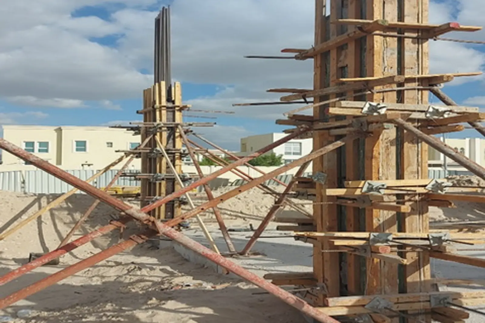 Braced column formwork on a building site in Dubai